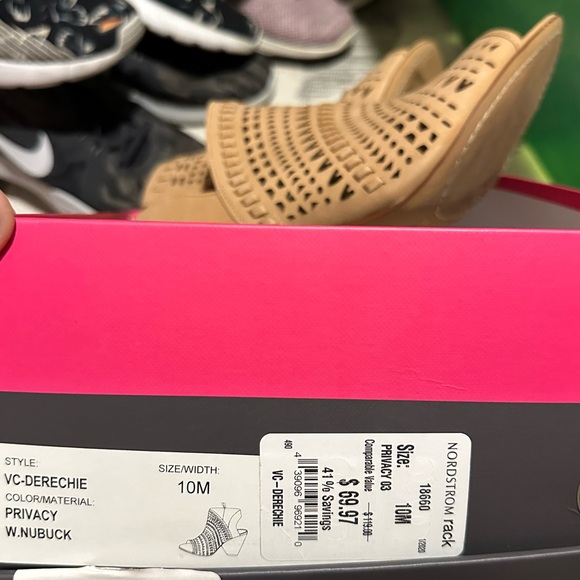 Sz 10 Vince Camuto tan booties. Like new. - Picture 2 of 2